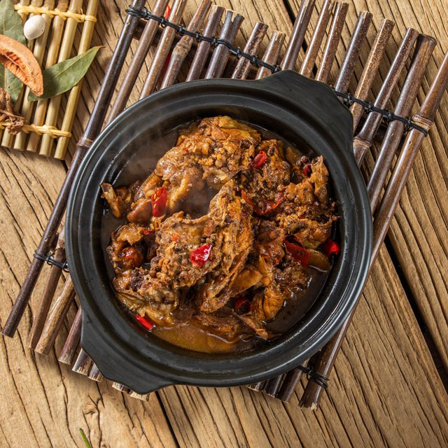 西藏正宗砂锅焖鸡代理